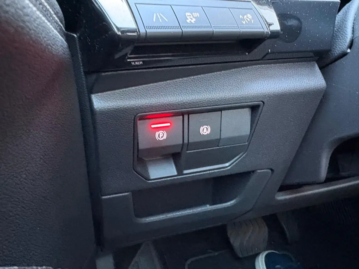 1.2 E-Tech Full Hybrid 200PK Techno Navigatie/Parkeerhulp/Carplay-android/Keyless