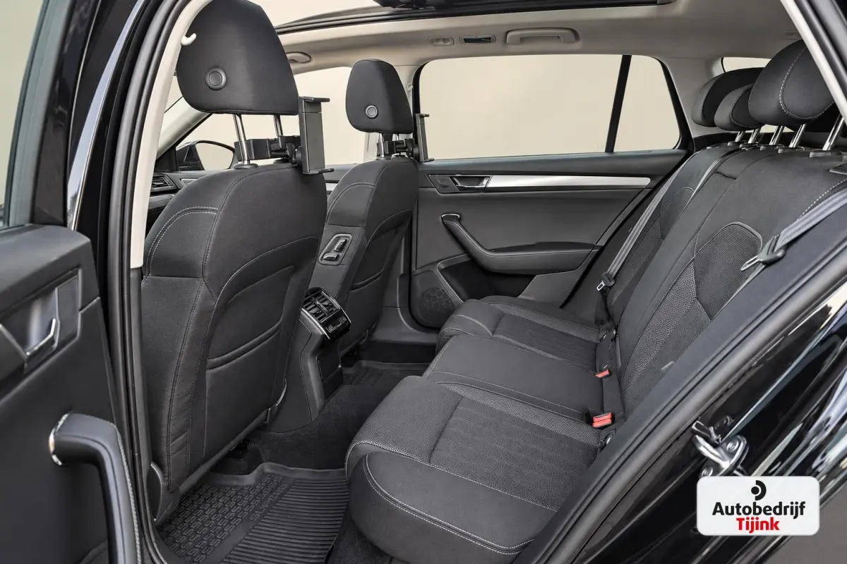 1.4 TSI iV Business Edition Plus | Pano | Trekhaak | Matrix LED | Stoel & stuurverw. | Elek. stoelen | Elek. achterklep | ACC | Blind spot |