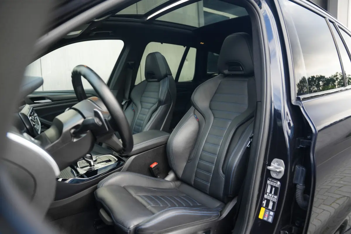 xDrive30e 292 pk High Executive M-Sport / BTW-Auto/ Pano-Dak/ H&K/ Head-Up/ ACC/ Keyless/ Camera/ M-Stoel/ Memory/ Stoelverw./ 20'' LMV
