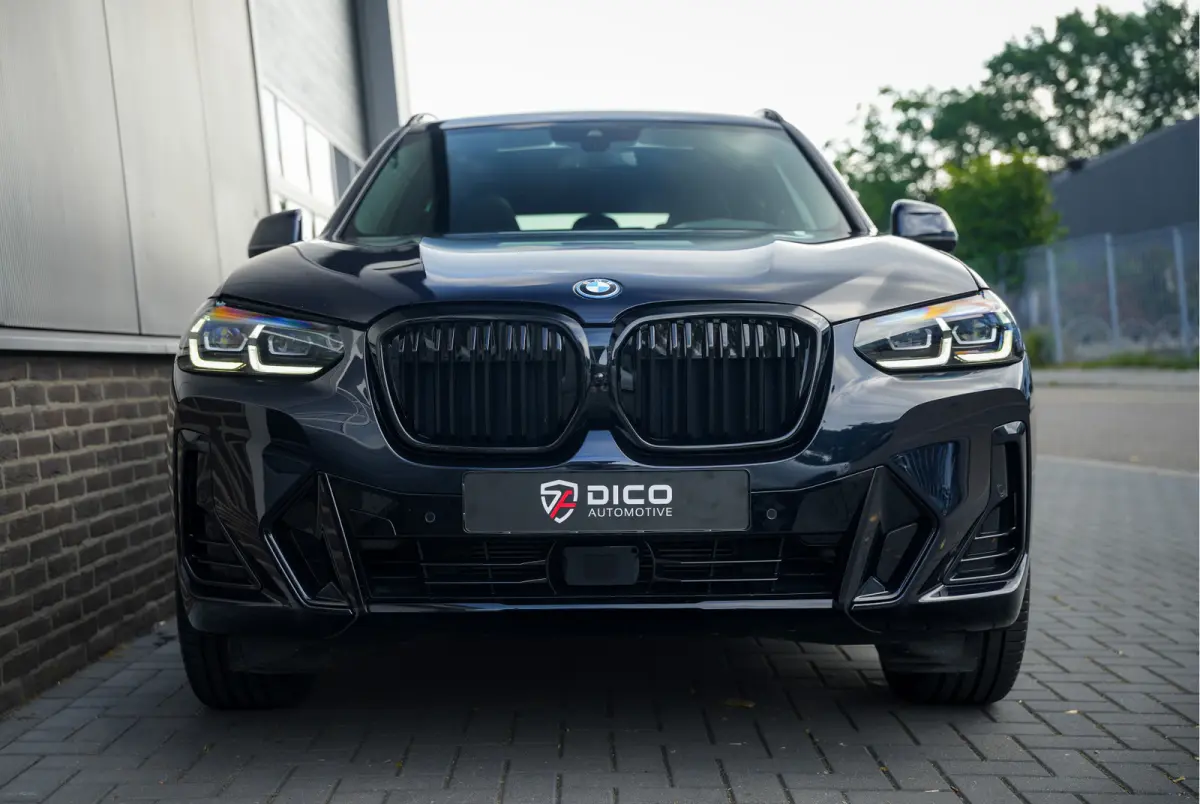 xDrive30e 292 pk High Executive M-Sport / BTW-Auto/ Pano-Dak/ H&K/ Head-Up/ ACC/ Keyless/ Camera/ M-Stoel/ Memory/ Stoelverw./ 20'' LMV