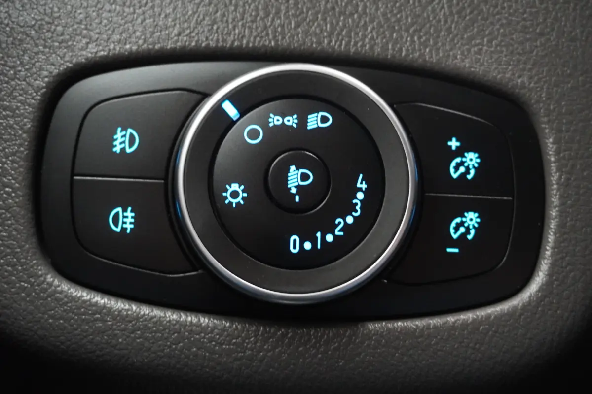 1.5 EcoBlue 100PK EURO 6 - Airco - Navi - Cruise - €12.950,- Excl.