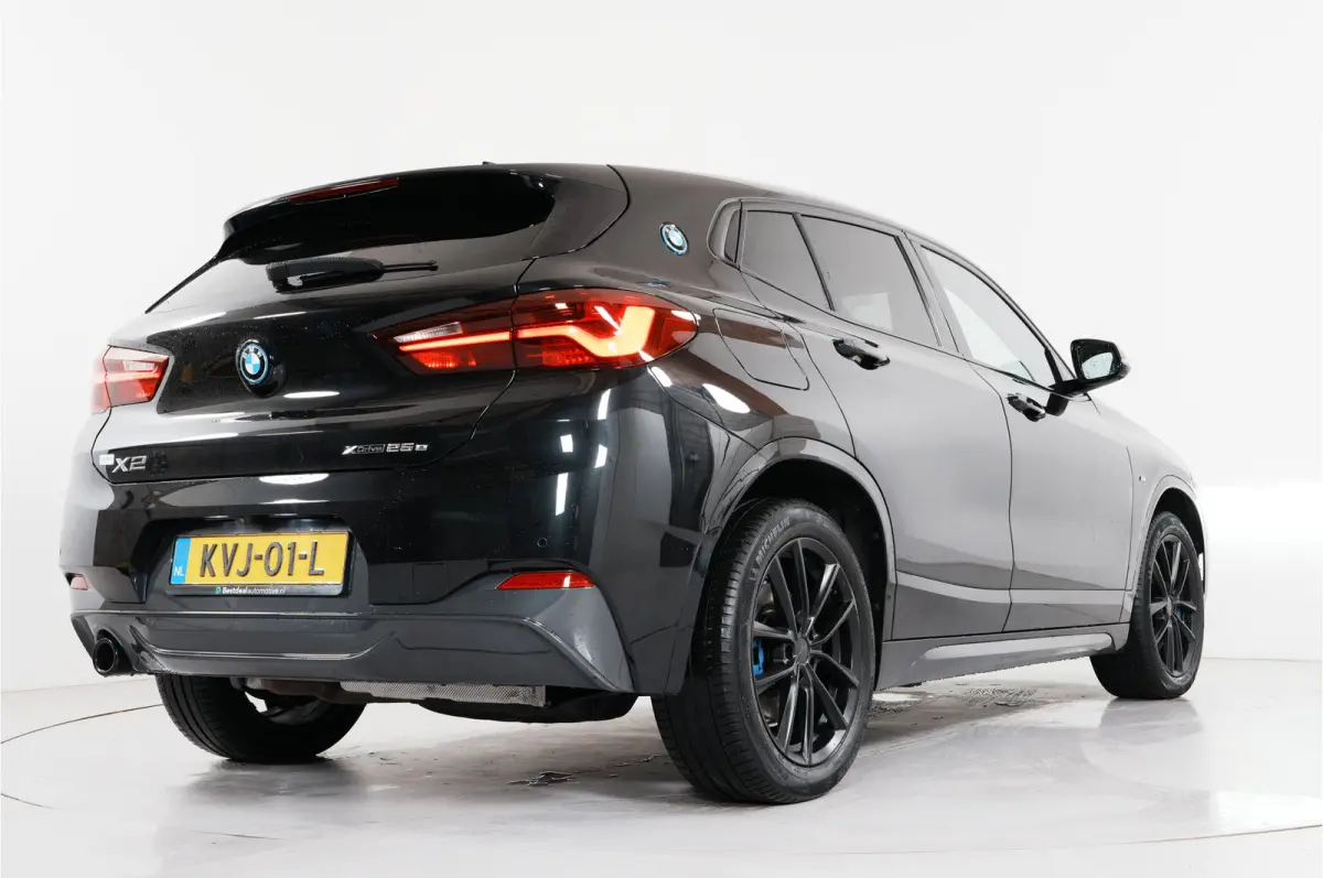xDrive25e PHEV 220 pk | SOH 93% | M Sport | Pano | Leder | Head-up |