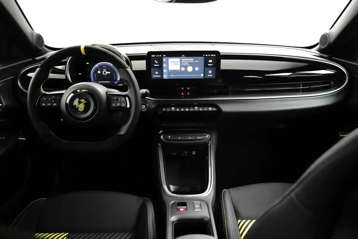 Turismo 54 kWh 240 pk Fiat | 96% SOH | | 11 kW lader | Airco (automatisch) | Apple Carplay/Android Auto|telefoonintegratie premium