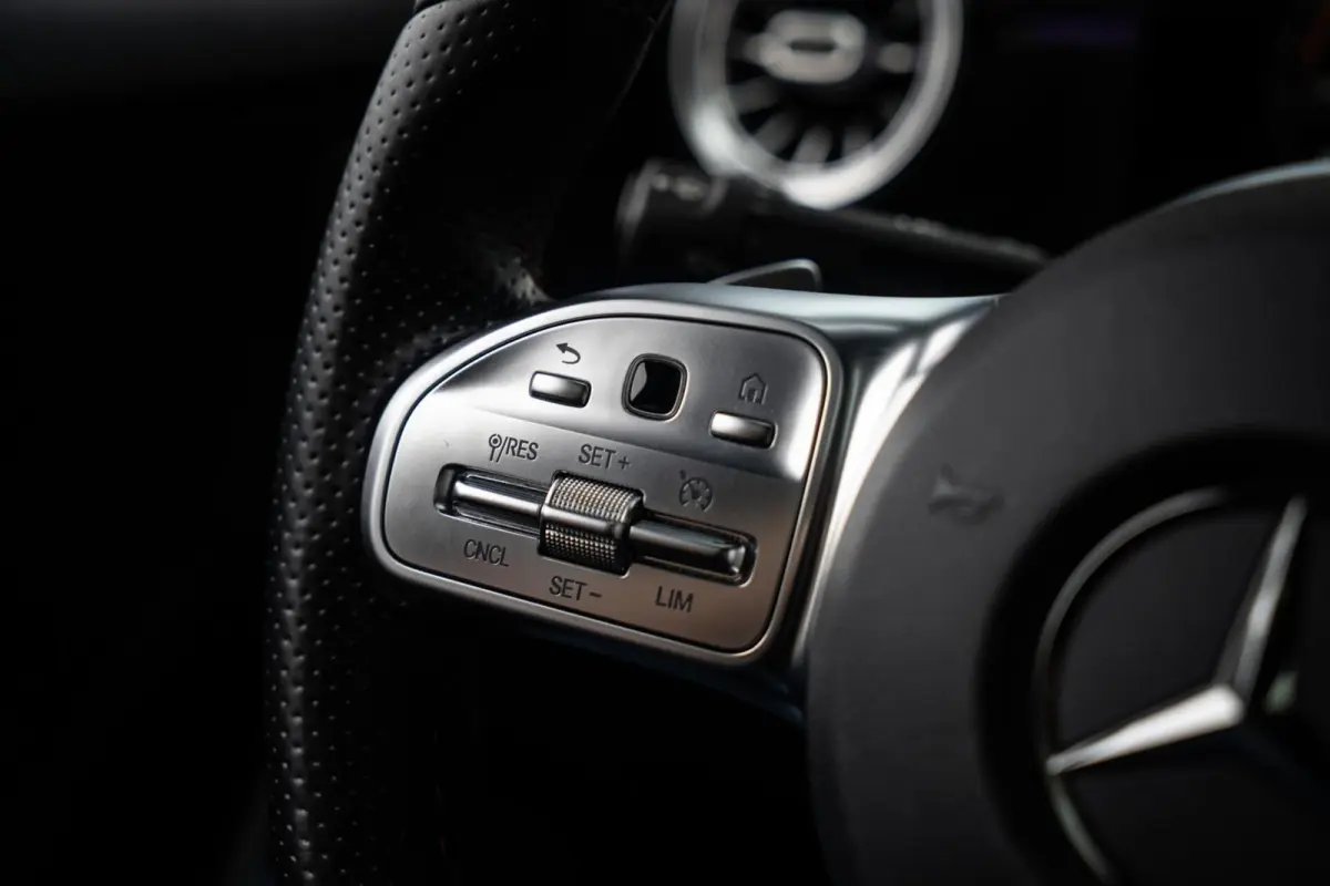 250 e AMG NIGHT PANO / AMBI LED / CARPLAY