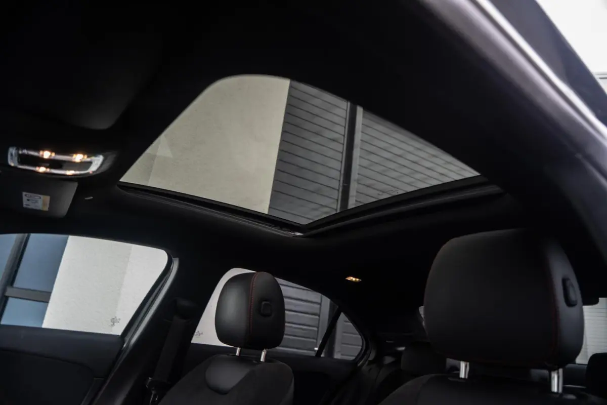 250 e AMG NIGHT PANO / AMBI LED / CARPLAY