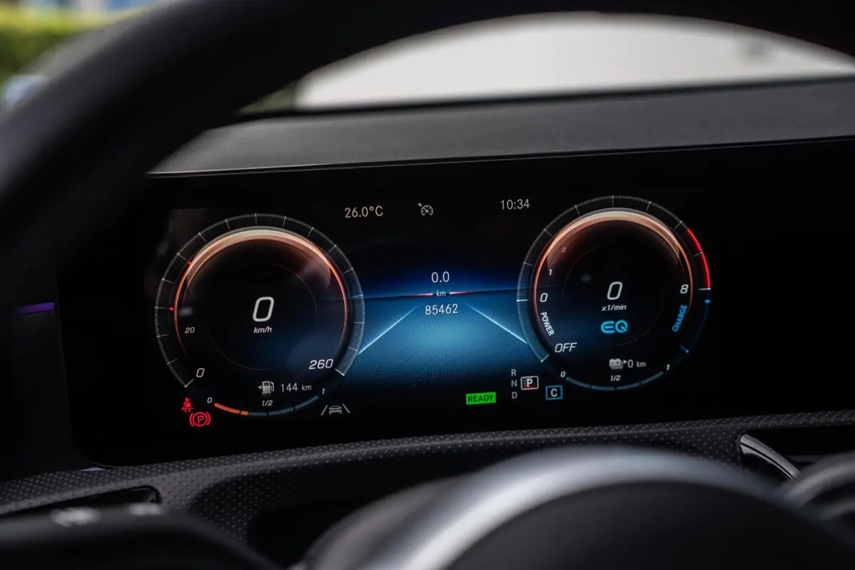 250 e AMG NIGHT PANO / AMBI LED / CARPLAY