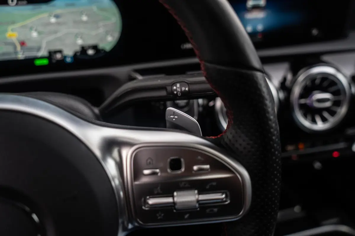 250 e AMG NIGHT PANO / AMBI LED / CARPLAY