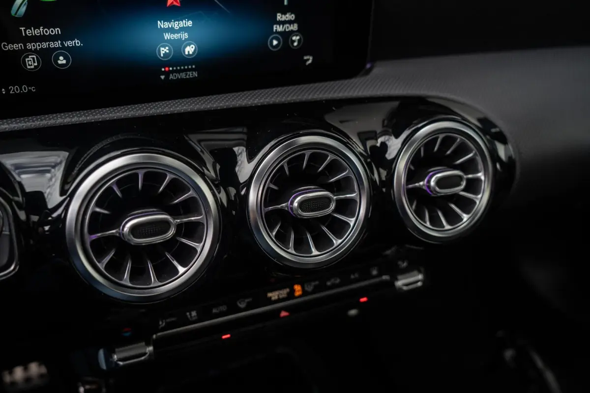 250 e AMG NIGHT PANO / AMBI LED / CARPLAY