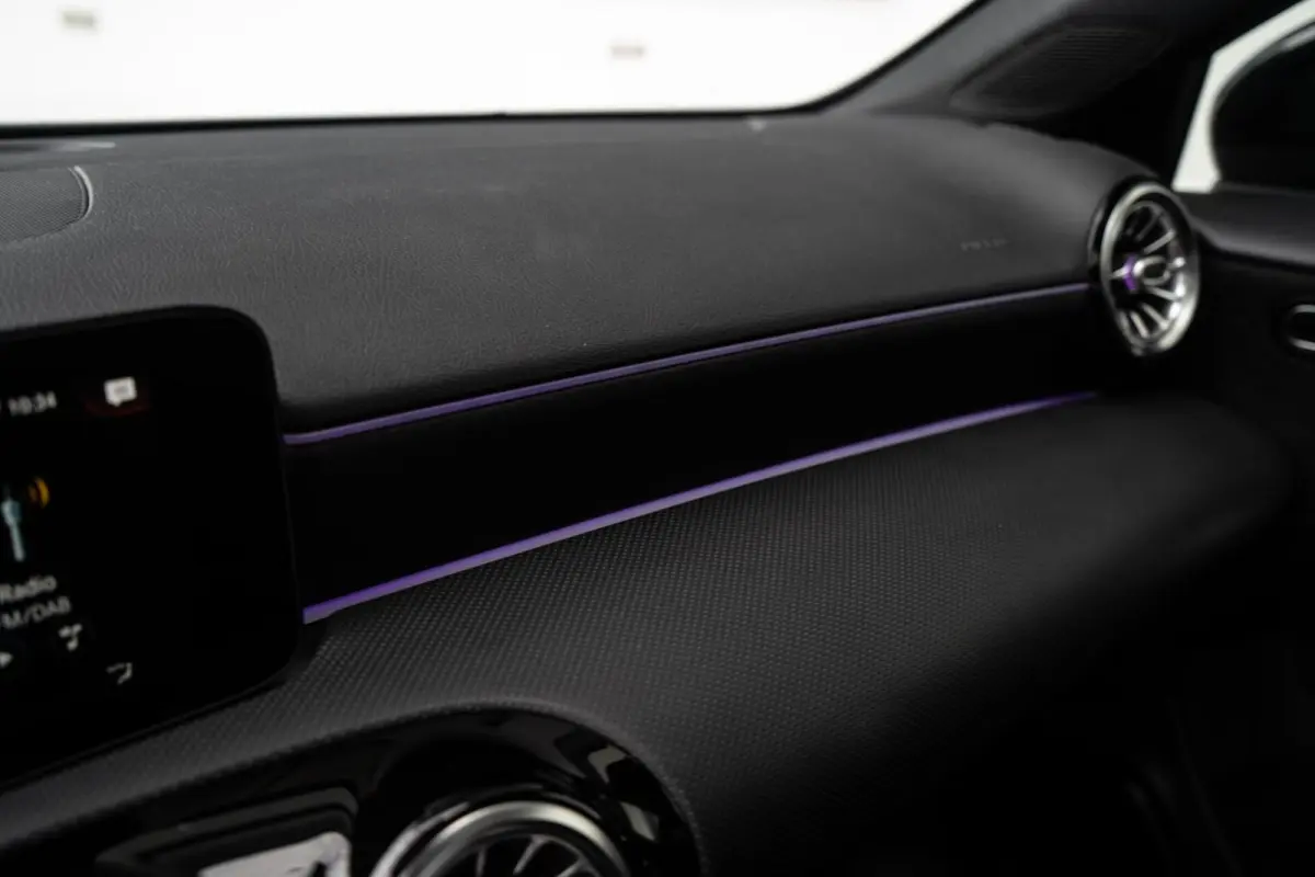 250 e AMG NIGHT PANO / AMBI LED / CARPLAY