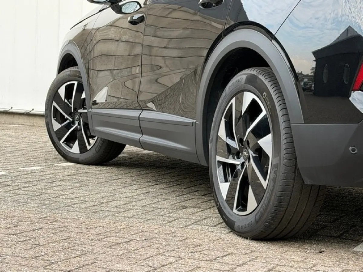 1.2 Turbo Hybrid GS met Navi/Camera, Winterpakket, AGR, 19inch, Full LED