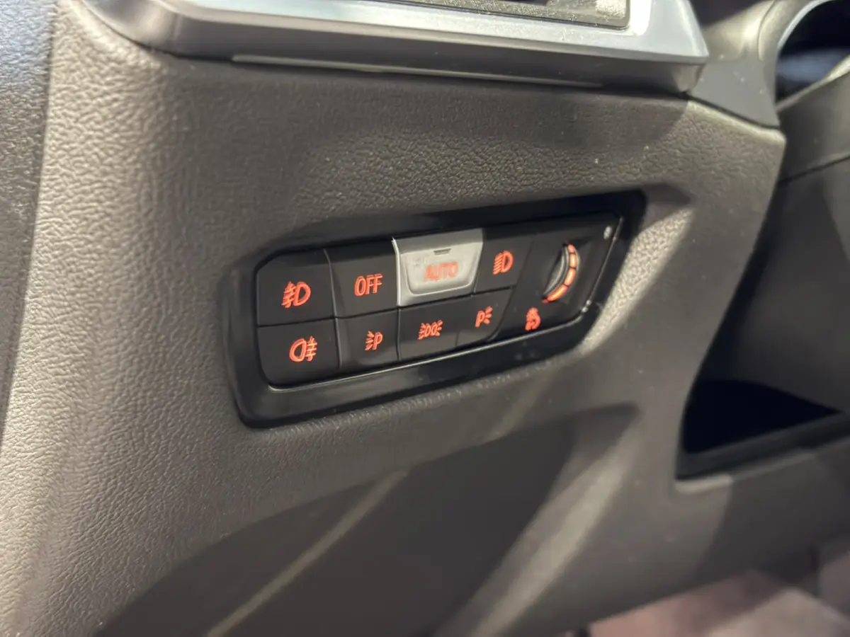 420i High Executive H/K | Camera |Stoel/stuur/nek verwarming | Carplay | Navigatie