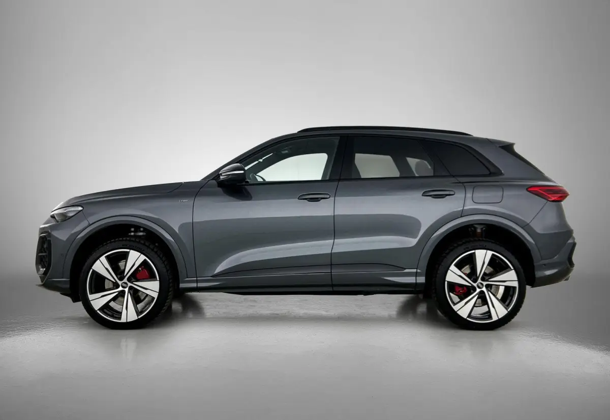 2.0 TFSI e-hybrid quattro S edition Competition Trekhaak | B&O | Stoelventilatie | 21" LM Velgen | Privacy glas | Navigatie | Elektr. vestelbare bestuurdersstoel met geheugen