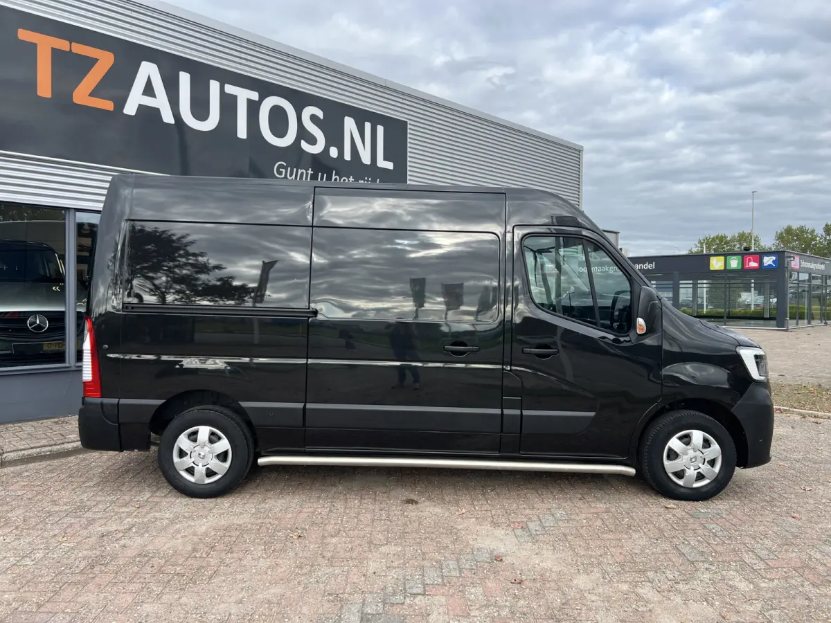 T35 2.3 dCi 150 L2H2 Automaat Work Ed.