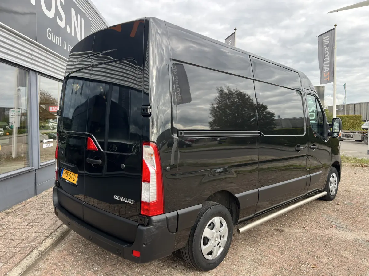 T35 2.3 dCi 150 L2H2 Automaat Work Ed.