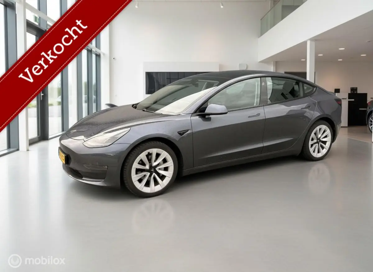 Long Range AWD 75 kWh | 85,3% SOH | 19" | Autopilot | BTW
