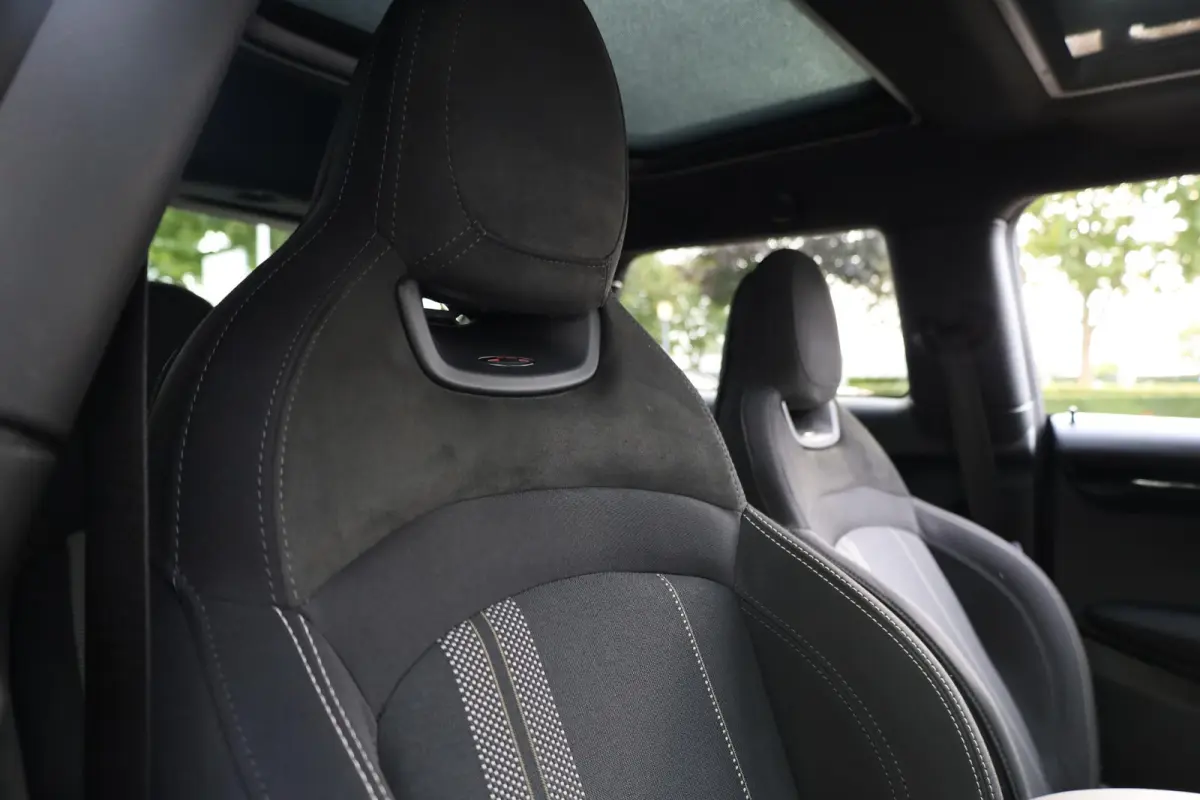 Cooper | Panoramadak | Comforttoegang | Stoelverwarming | Park Distance Control (PDC) | Harman Kardon