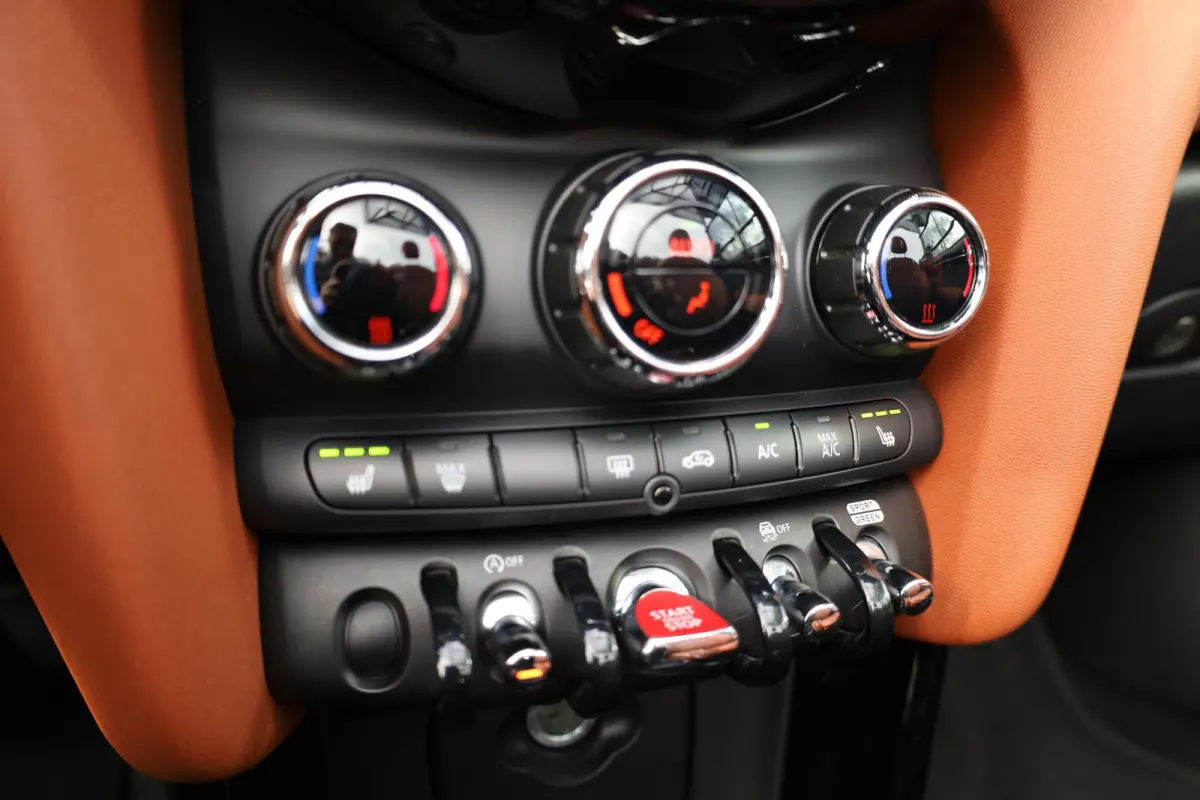S | Leder | Comforttoegang | Park Distance Control (PDC), achter | Stoel- en stuurwielverwarming