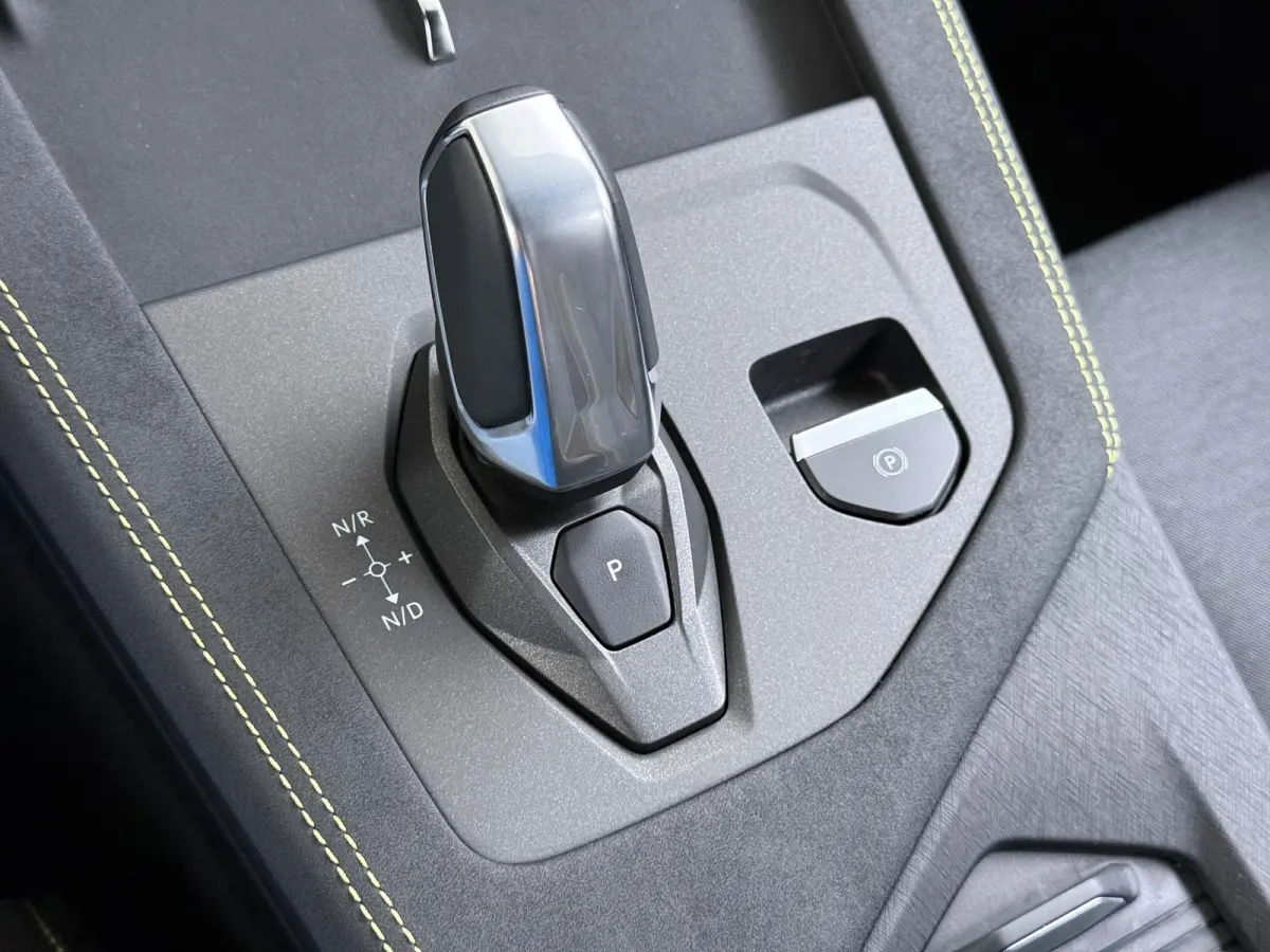 1.5 Core NIEUW MODEL! | FABRIEKSGARANTIE T/M 2030! | CAMERA| STOELVERWARMING| APPLE CARPLAY| ADAPTIVE CRUISE CONTROL|