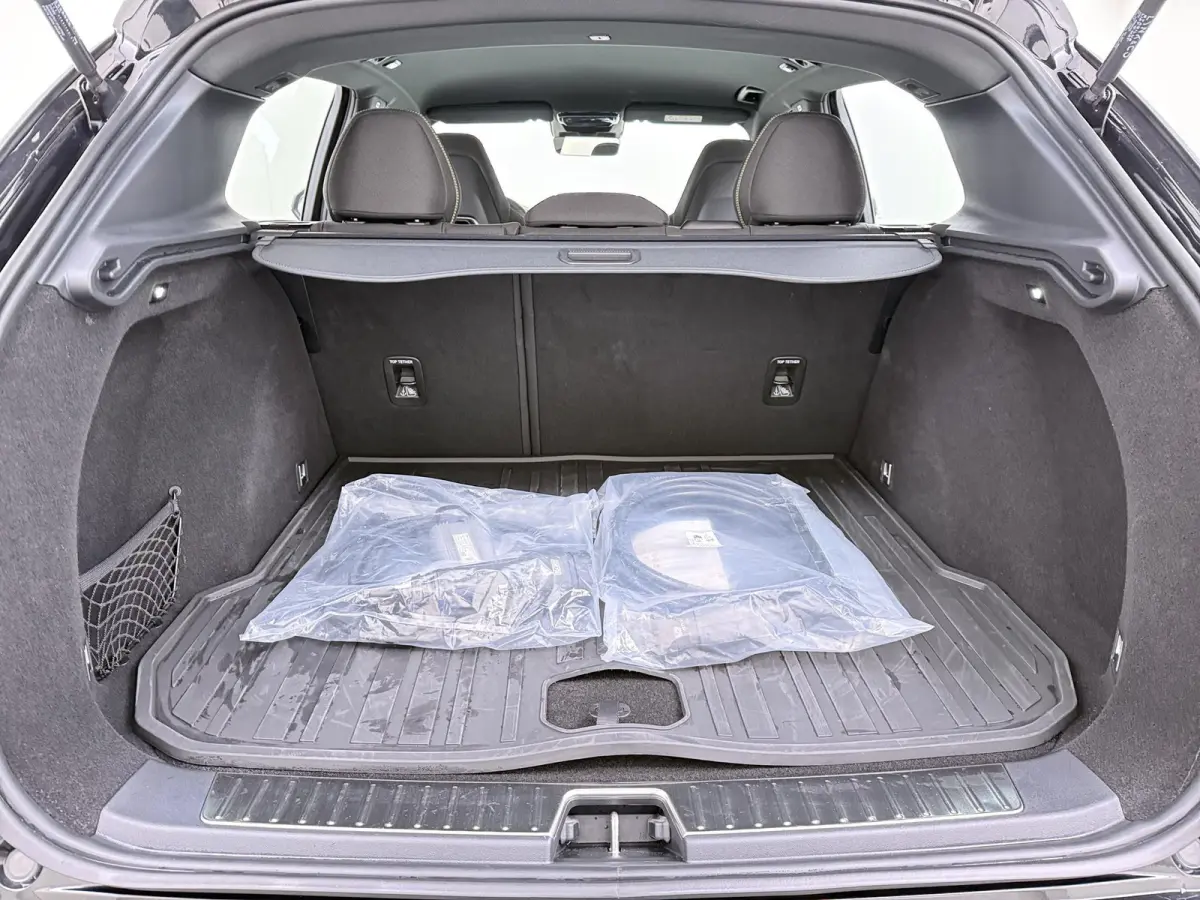 1.5 Core NIEUW MODEL! | FABRIEKSGARANTIE T/M 2030! | CAMERA| STOELVERWARMING| APPLE CARPLAY| ADAPTIVE CRUISE CONTROL|