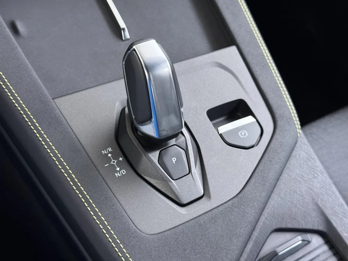 1.5 Core NIEUW MODEL! | FABRIEKSGARANTIE T/M 2030! | CAMERA| STOELVERWARMING| APPLE CARPLAY| ADAPTIVE CRUISE CONTROL|