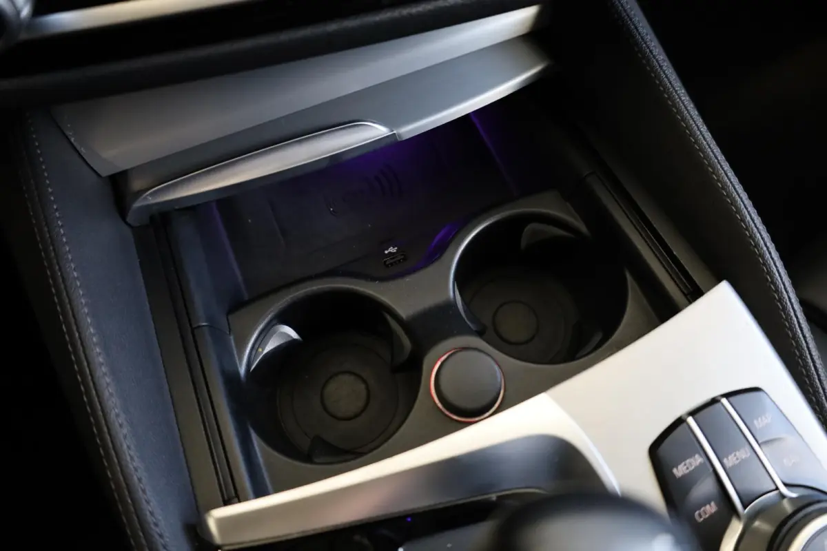 520i High Executive Edition | Luxury Line| HiFi System | Stoelverwarming | trekhaak elektrisch |