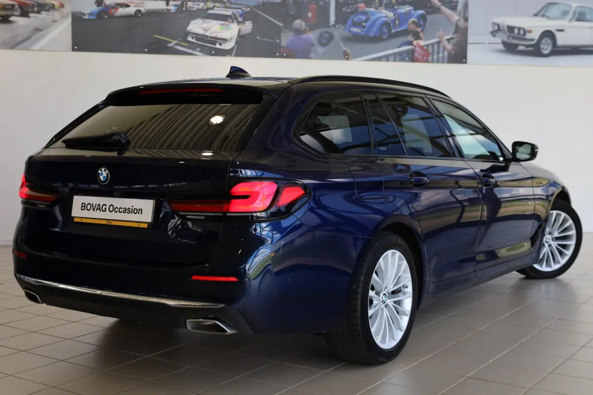 520i High Executive Edition | Luxury Line| HiFi System | Stoelverwarming | trekhaak elektrisch |