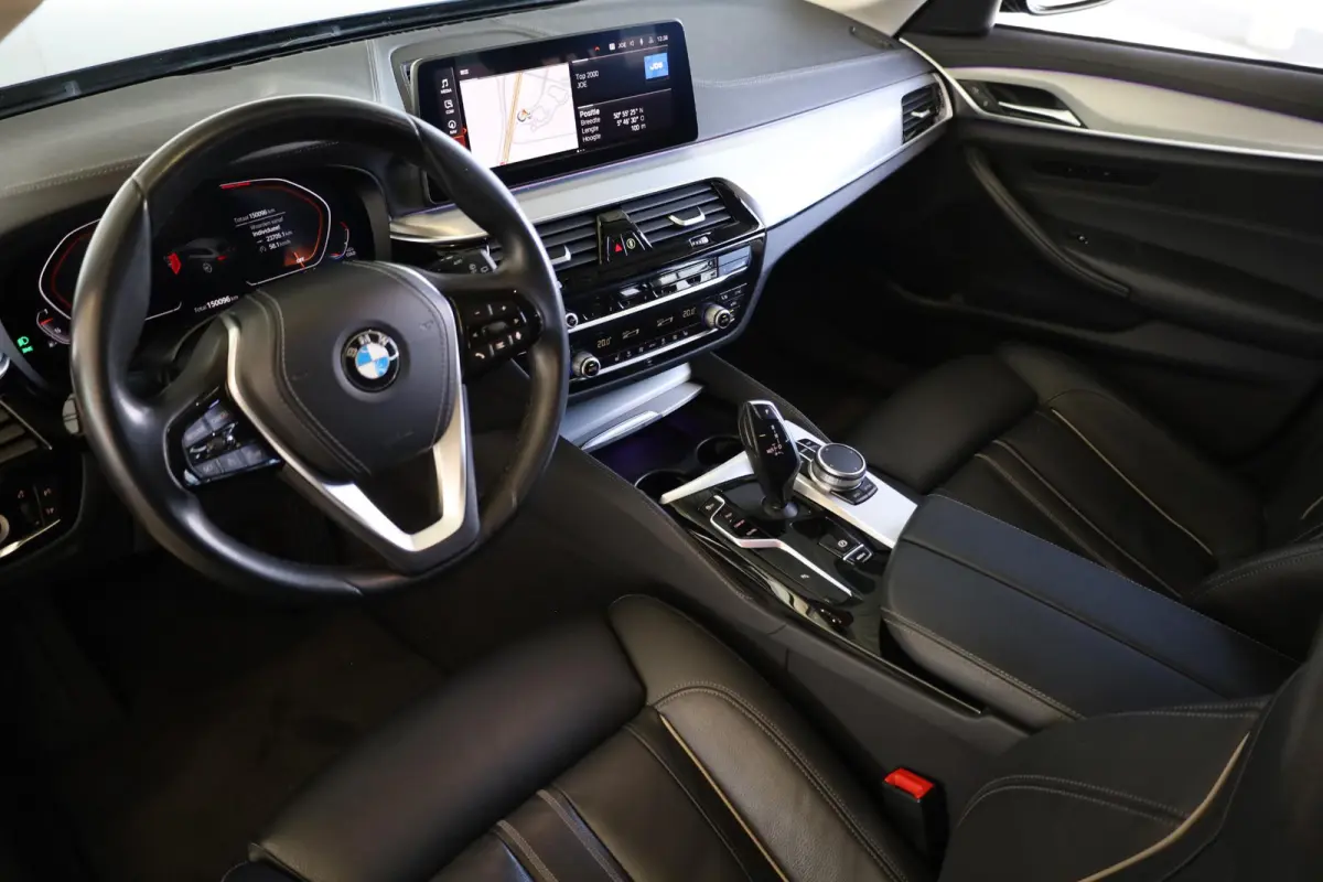 520i High Executive Edition | Luxury Line| HiFi System | Stoelverwarming | trekhaak elektrisch |