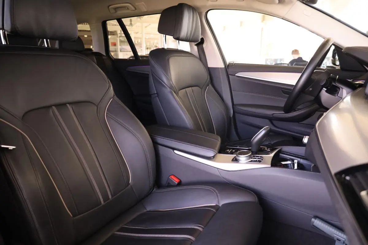 520i High Executive Edition | Luxury Line| HiFi System | Stoelverwarming | trekhaak elektrisch |
