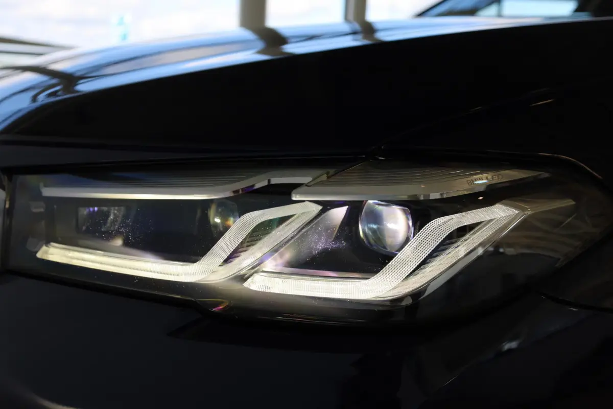 520i High Executive Edition | Luxury Line| HiFi System | Stoelverwarming | trekhaak elektrisch |