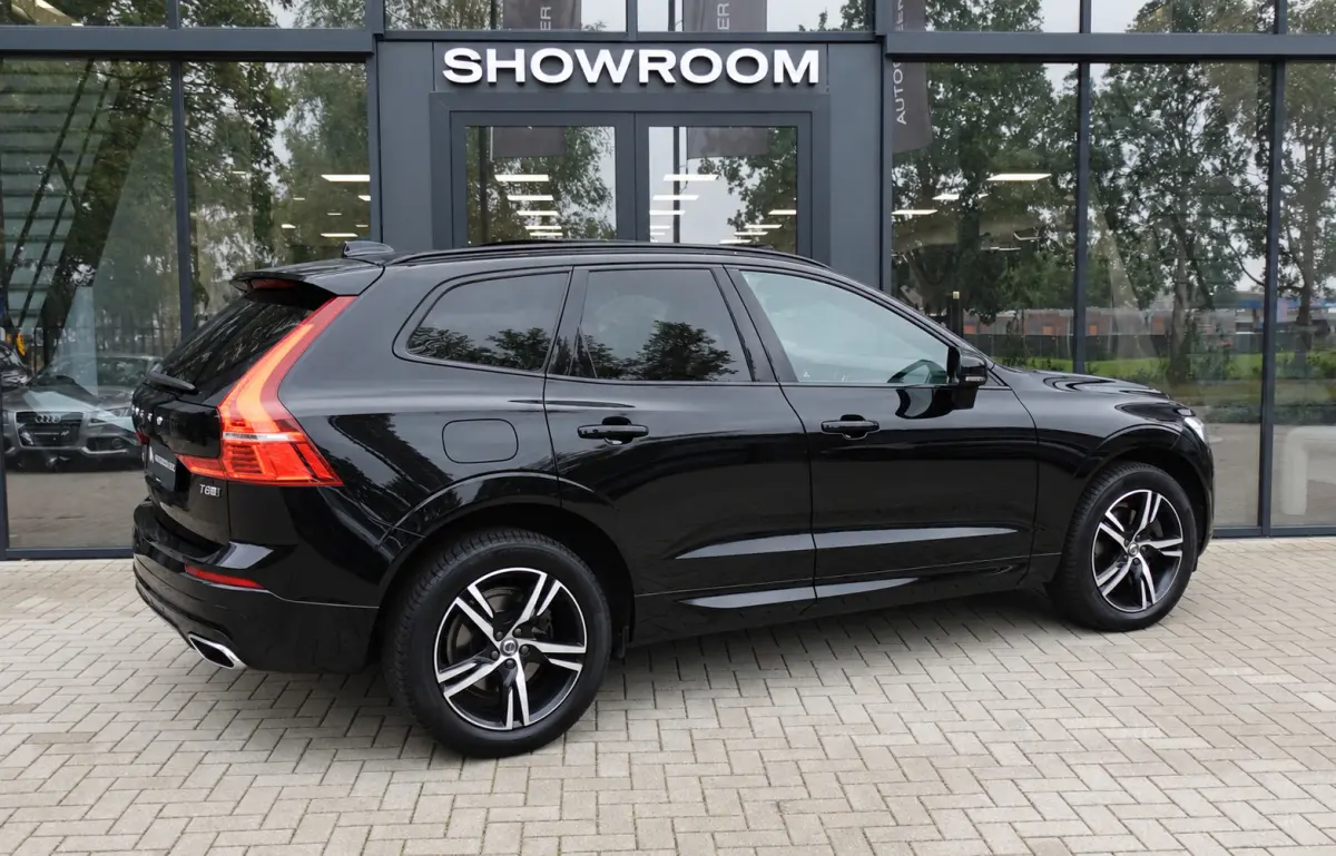 2.0 T8 Twin Engine AWD R-Design PANO KEYLESS VOL'