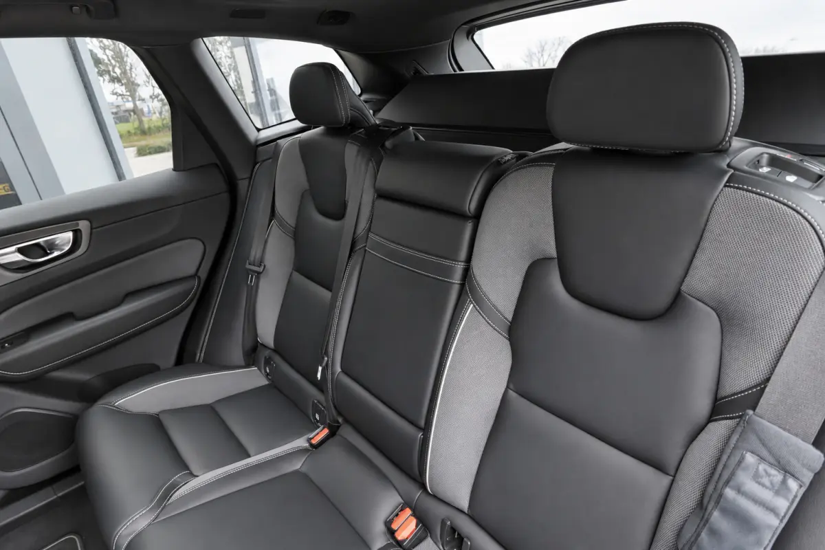 2.0 T8 Twin Engine AWD R-Design PANO KEYLESS VOL'