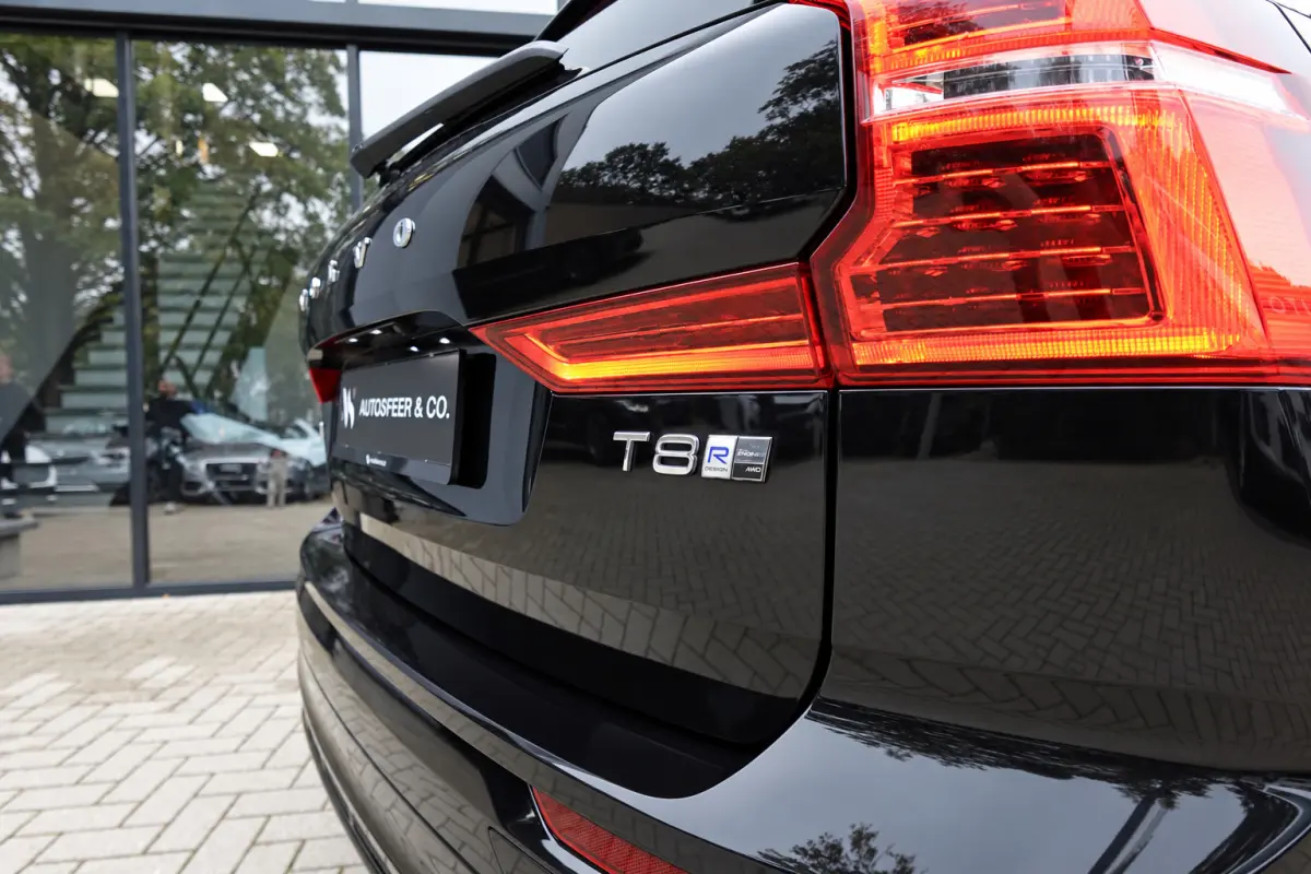 2.0 T8 Twin Engine AWD R-Design PANO KEYLESS VOL'