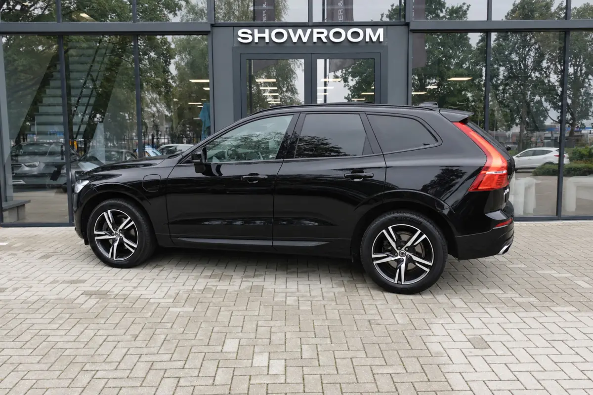 2.0 T8 Twin Engine AWD R-Design PANO KEYLESS VOL'