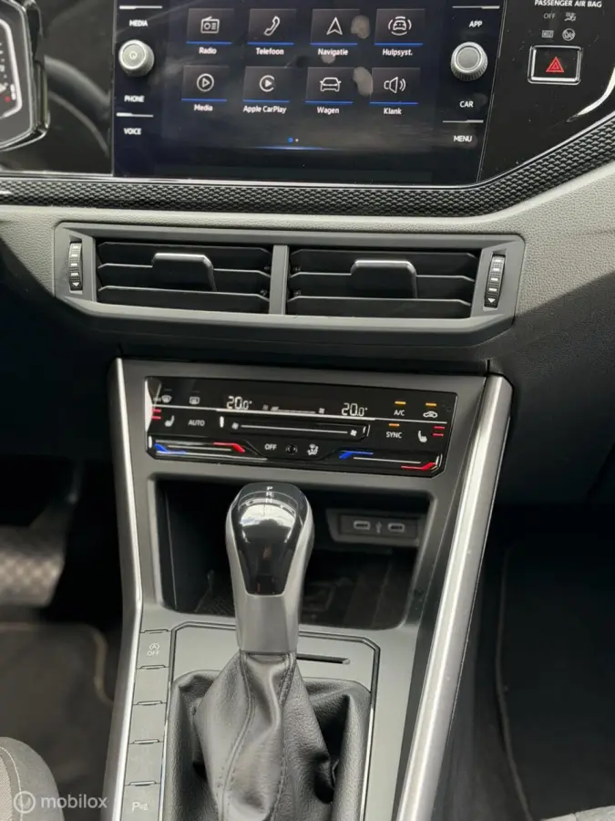 1.0 TSI DSG ACC CAMERA LANE CARPLAY LED