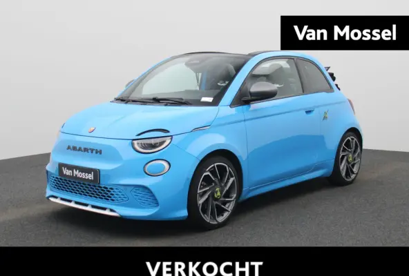 Fiat Abarth Scorpionissima 42 kWh | Navigatiesysteem | Parkeersensoren voor + achter | Camera | Stoelverwarming | Lichtmetalen velgen 18" |
