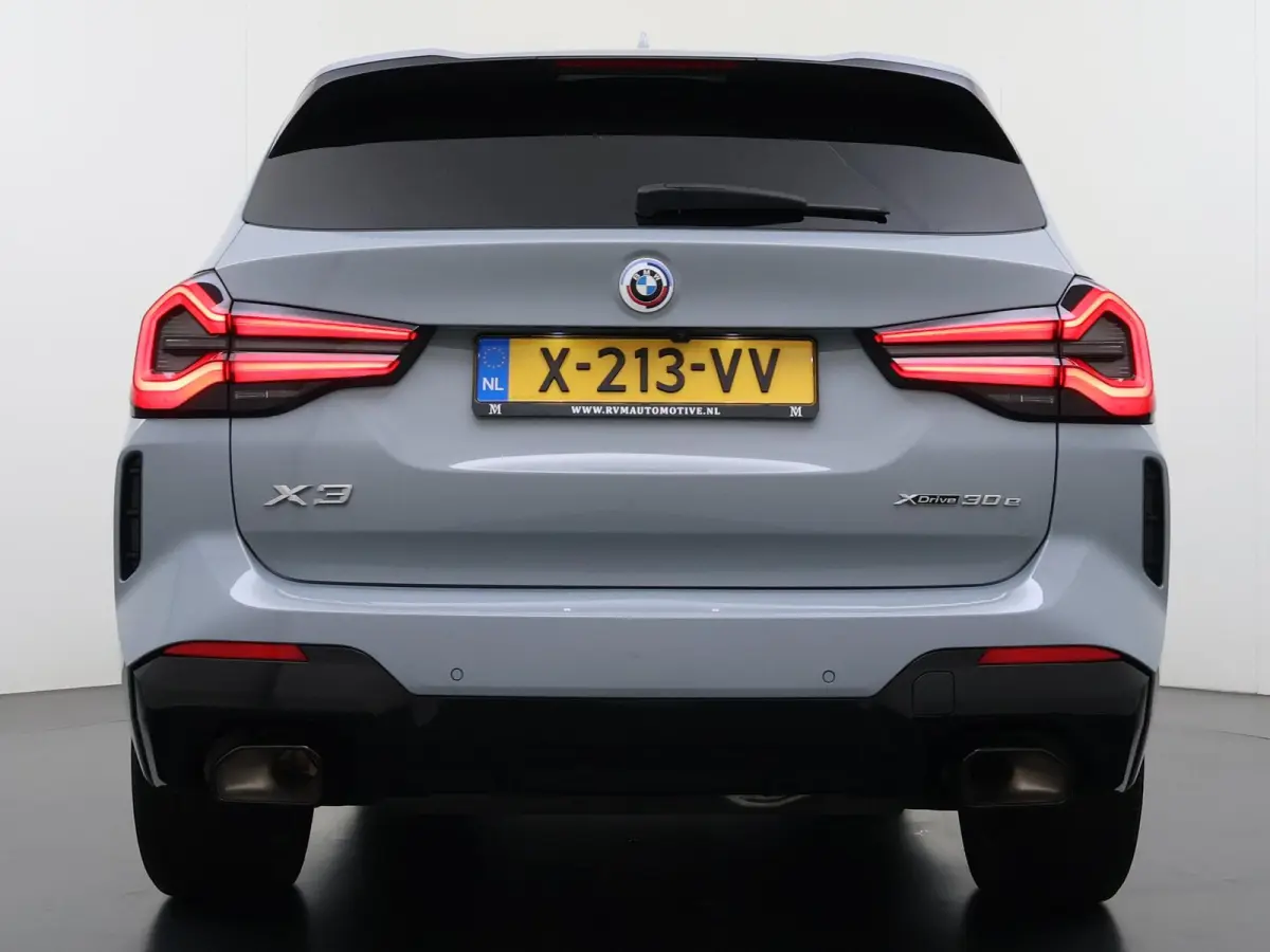 xDrive30e High Executive M SPORT | ELEKTRISCHE TREKHAAK| DEALER ONDERHOUDEN | 360 CAMERA | HEAD UP | LASER LED|  LEDER INCL. STOELVERWARMING | DRIVING ASS.  | RIJKLAARPRIJS incl. 12mnd BOVAG