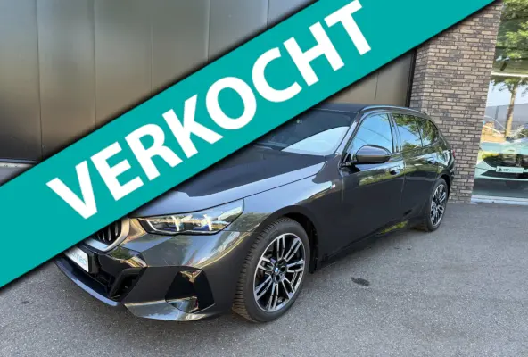 520i Touring M-sport Trekhaak, Navi prof, Winter, HUD, Leder, Stoelkoel BOMVOL!