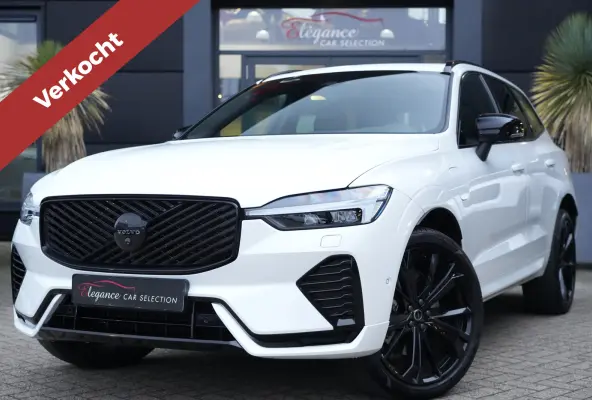 2.0 T8 Plug-in hybrid AWD Plus Black Edition | Luchtvering | Panoramadak | Trekhaak | Volvo XC60 2.0 T8 Plug-in Hybrid AWD Black Edition met 2.0 viercilinder plug-in hybride aandrijflijn en 