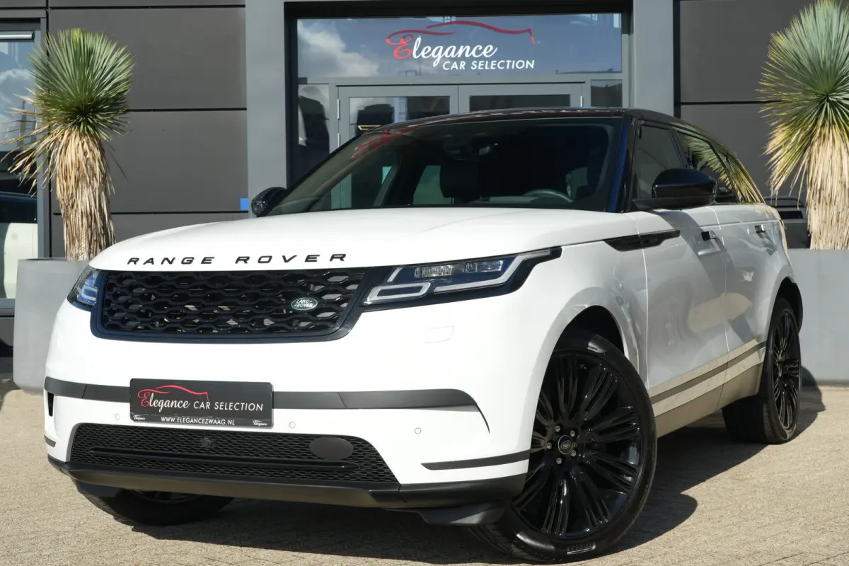 2.0 P400e AWD Dynamic SE | PHEV | 404 PK | Pano | Meridian | Camera De Velar P400e is qua prestaties behoorlijk serieus: 404 pk, 640 Nm en 0-100 km/u in slechts 5,4 seconden. Bovendien kun j