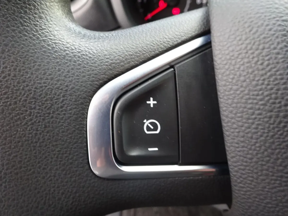 T35 2.3 dCi 135 L2H2 Comfort Groot NAVI AIRCO TREKHAAK ZEER NETJES