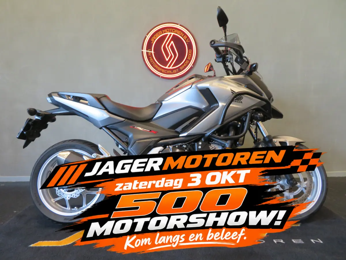 NC NC750XA SUPER FRAAI!