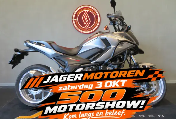 NC NC750XA SUPER FRAAI!