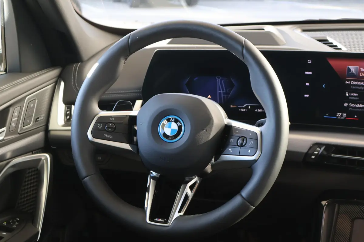 eDrive20 67 kWh | SOH 100% | M Sport Pro | Innovation Pack | Comfort Pack | Travel Pack | Harman Kardon | Panoramdak | Trekhaak