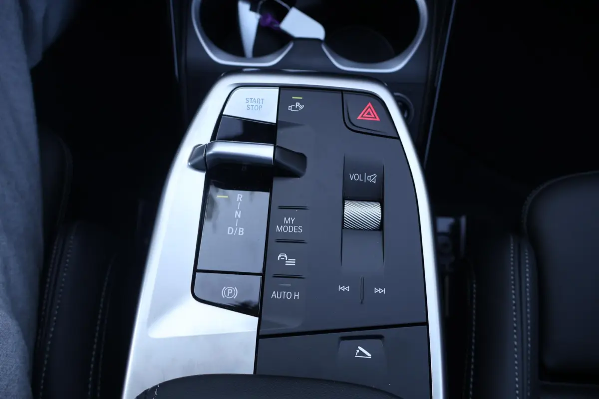 eDrive20 67 kWh | SOH 100% | M Sport Pro | Innovation Pack | Comfort Pack | Travel Pack | Harman Kardon | Panoramdak | Trekhaak