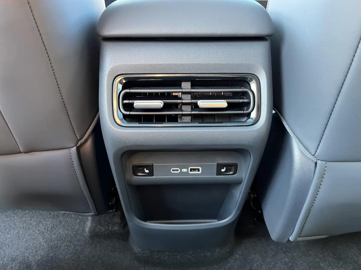 1.5 Max+ | PANO | Elec. klep | Leder | LUXE!! | 8J fabrieksgarantie | PHEV |