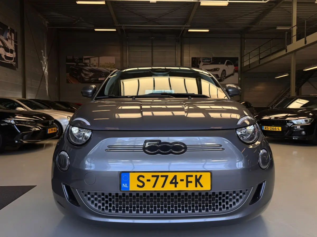 Icon 42 kWh Cruise, Cabrio, Carplay