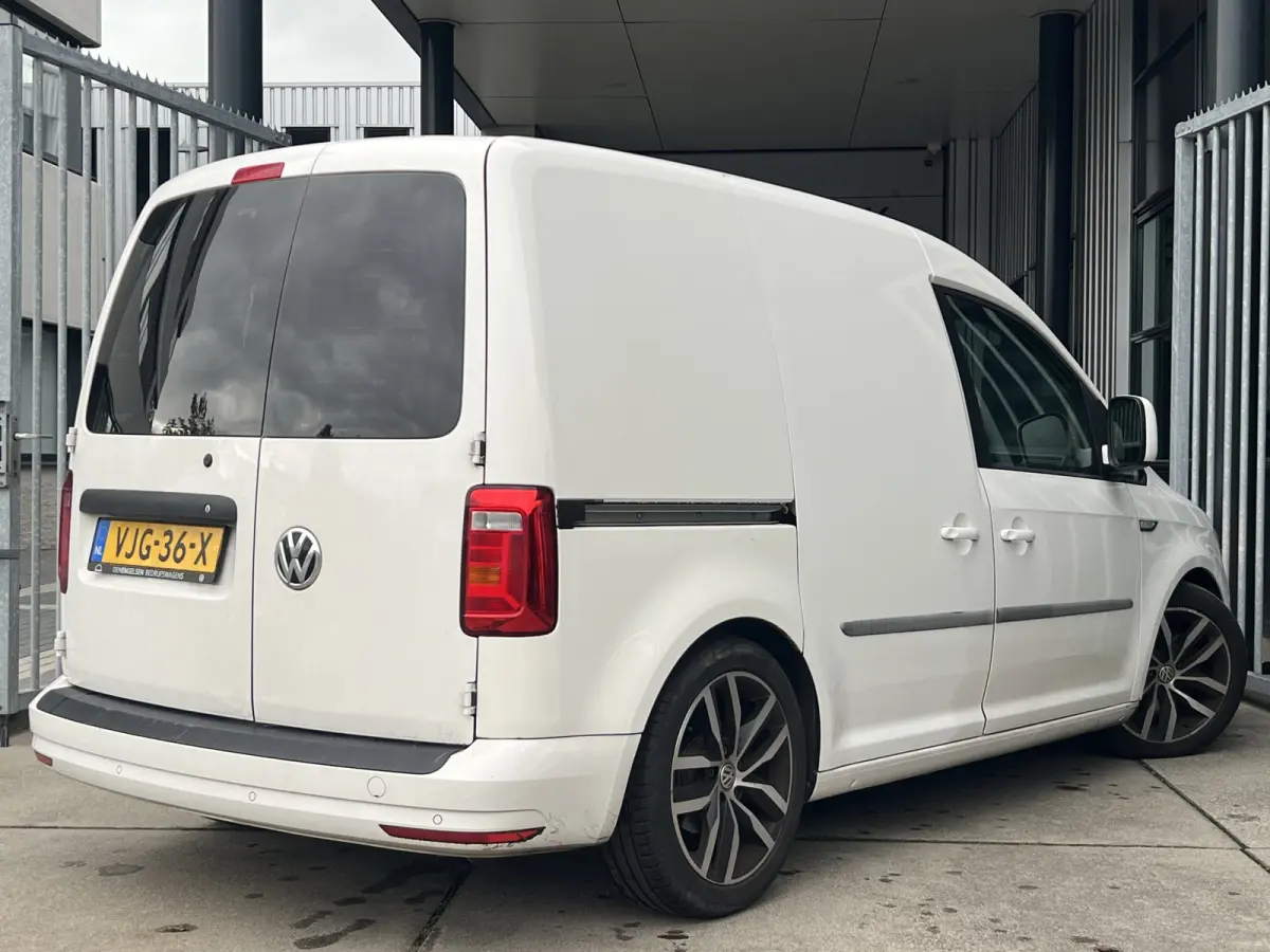 2.0 TDI L1H1 BMT | R | AUTOMAAT | LMV 17'' | PDC | CLIMATE CONTROL | BLUETOOTH