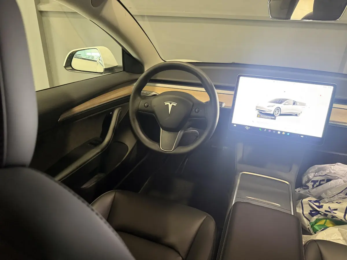 Long Range AWD 75 kWh | SOH 94,9% |