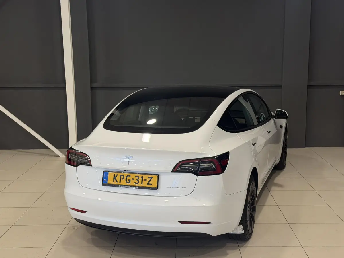 Long Range AWD 75 kWh | SOH 94,9% |