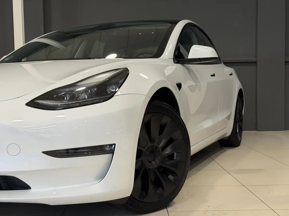 Long Range AWD 75 kWh | SOH 94,9% |